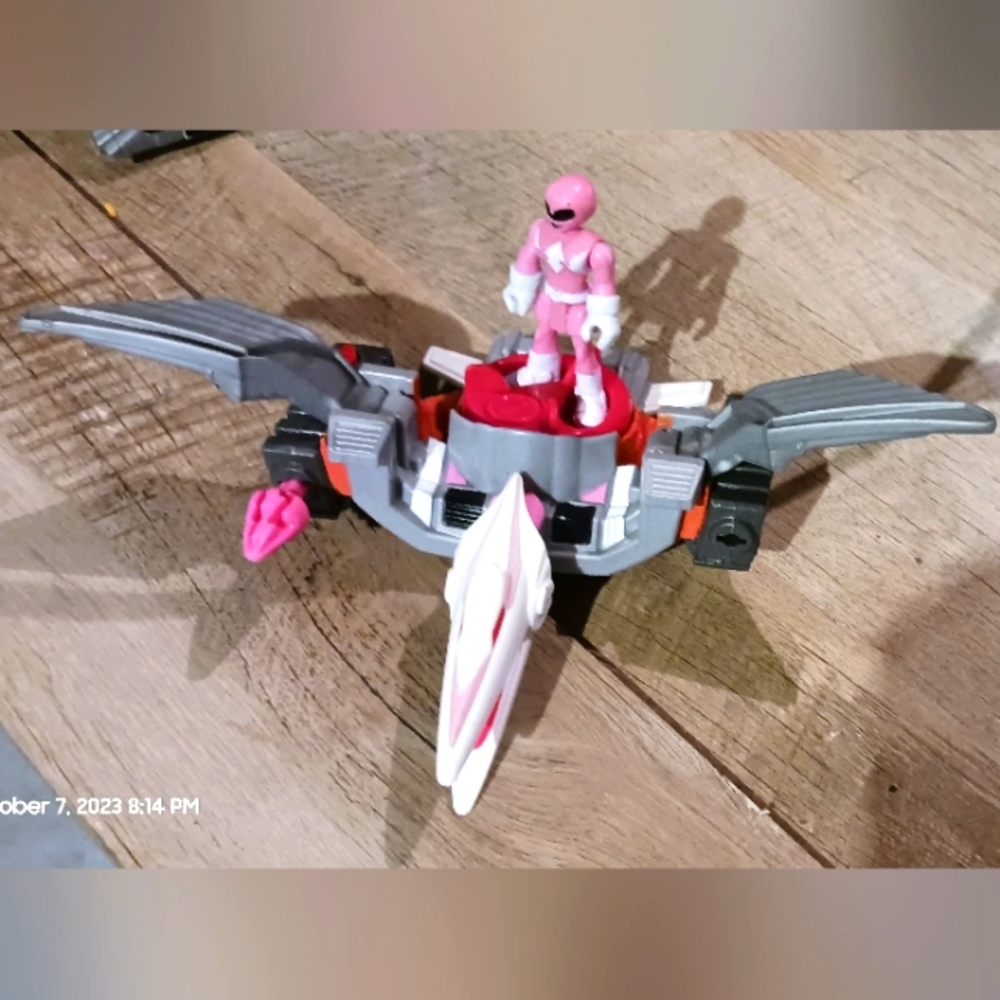 Teridactol and pink ranger toy